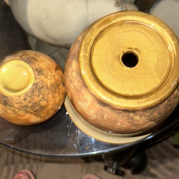 Two set , Cherub Vases - Picture 5 of 9